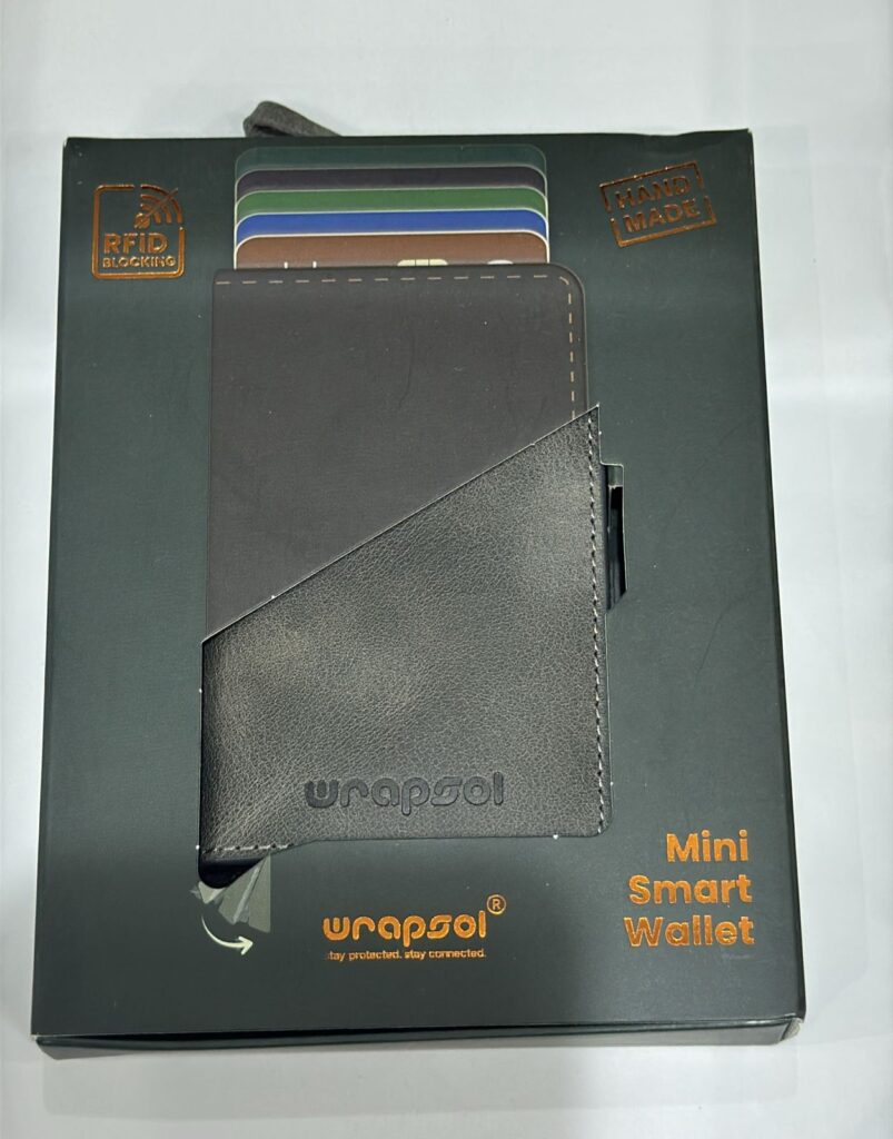 محفظة Wrapsol Mini الذكية – جلد طبيعي – أسود – موديل 001